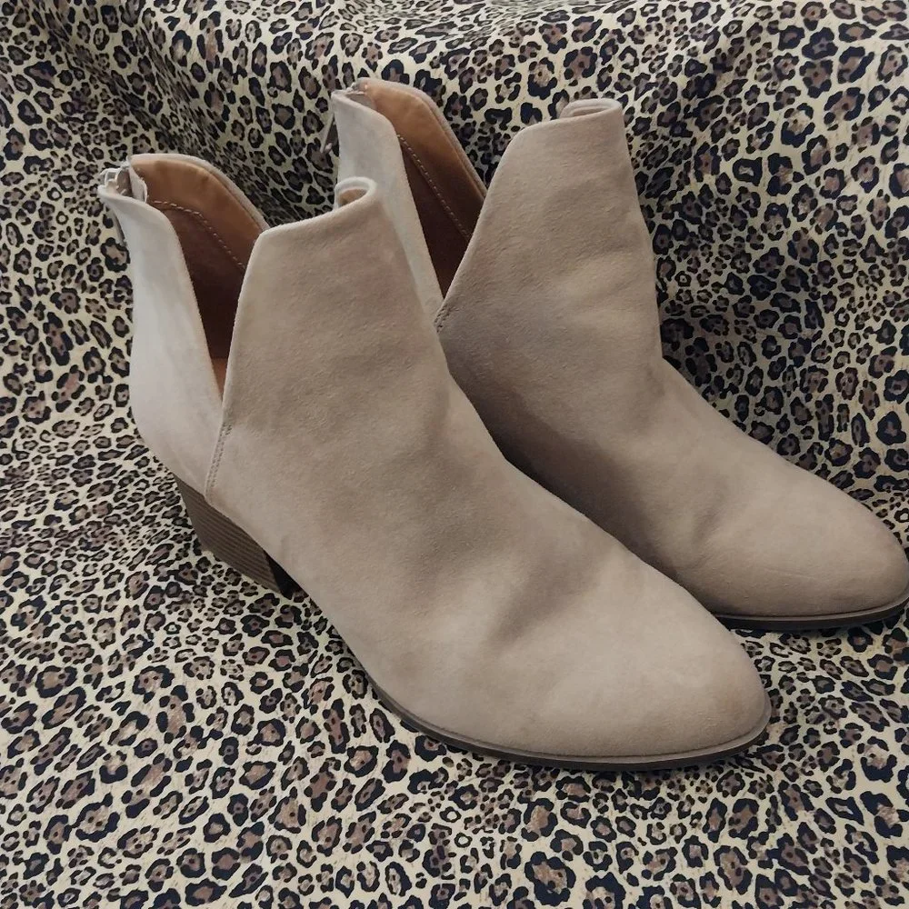 2558 Size 8.5 Wide So Tan Booties - Picture 1 of 6